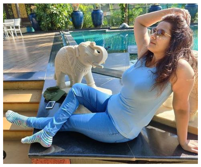 Falguni Rajani Photos: रियल लाइफ में बेहद हॉट हैं गुलफाम कली, देखें तस्वीरें